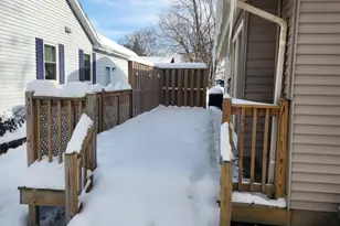 10 Lincoln St, Lake in the Hills, IL 60156 - Photo 20