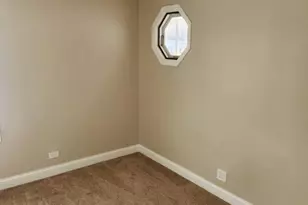 10 Lincoln St, Lake in the Hills, IL 60156 - Photo 14