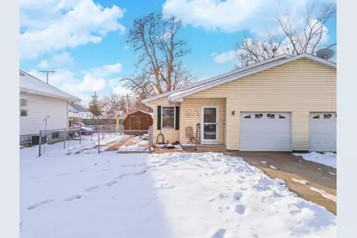 630 A W South Street, Pontiac, IL 61764 - Photo 2