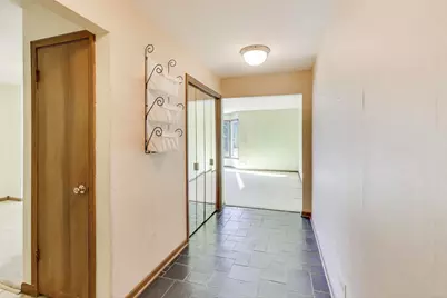 2400 Archbury Drive #2E, Park Ridge, IL 60068 - Photo 4