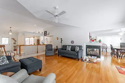 225 Secretariats Way #15, Belvidere, IL 61008 - Photo 8