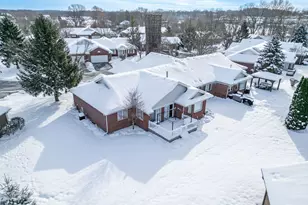 225 Secretariat's Way, Belvidere, IL 61008 - Photo 36