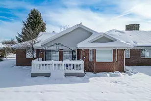 225 Secretariat's Way, Belvidere, IL 61008 - Photo 34