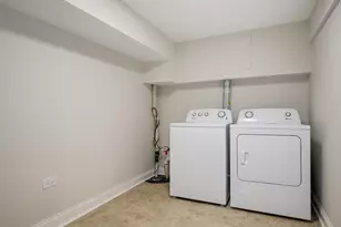 526 Thomas Rd, Bolingbrook, IL 60440 - Photo 22