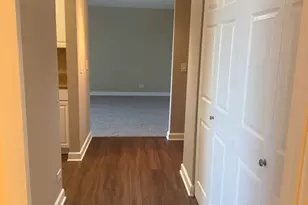 850 Wellington Ave, Elk Grove Village, IL 60007 - Photo 12