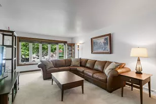 9429 S 55th Ave, Oak Lawn, IL 60453 - Photo 8