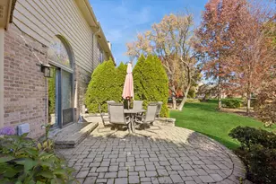 8539 Thistlewood Ct, Darien, IL 60561 - Photo 18