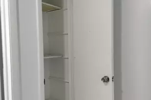 7910 S Muskegon Ave, Chicago, IL 60617 - Photo 8