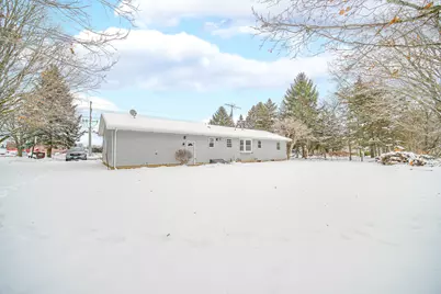 19923 E Grant Highway, Marengo, IL 60152 - Photo 18