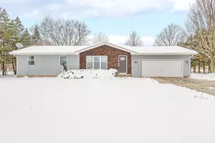 19923 E Grant Hwy, Marengo, IL 60152 - Photo 1