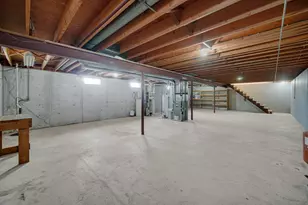 19923 E Grant Hwy, Marengo, IL 60152 - Photo 16