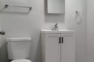 7910 S Muskegon Ave, Chicago, IL 60617 - Photo 8