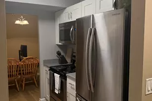 840 Wellington Ave, Elk Grove Village, IL 60007 - Photo 4