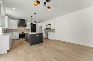 1403 Ravenwood Dr, Mahomet, IL 61853 - Photo 10