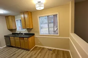 1301 Haverhill Cir, Naperville, IL 60563 - Photo 6