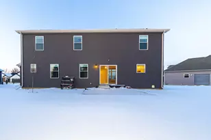 41 Brookstone Cir, Bloomington, IL 61704 - Photo 46