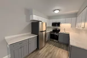 744 W Gordon Terrace, Chicago, IL 60613 - Photo 4