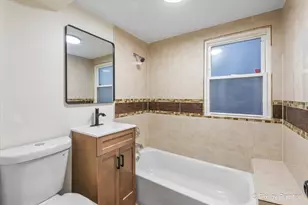 8525 S Saginaw Ave, Chicago, IL 60617 - Photo 4