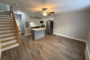 744 W Gordon Terrace, Chicago, IL 60613 - Photo 2