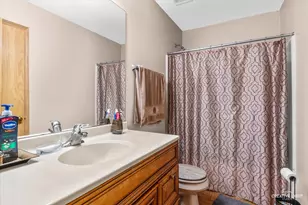 1794 Fredericksburg Ln, Aurora, IL 60503 - Photo 10