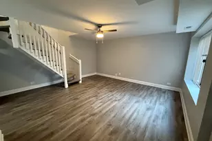 744 W Gordon Terrace, Chicago, IL 60613 - Photo 2