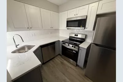 744 W Gordon Terrace #312, Chicago, IL 60613 - Photo 6