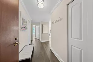 57 E Delaware Pl, Chicago, IL 60611 - Photo 2