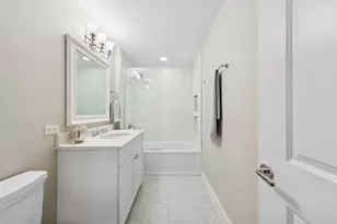57 E Delaware Pl, Chicago, IL 60611 - Photo 18