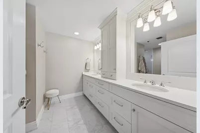 57 E Delaware Place #3906, Chicago, IL 60611 - Photo 14