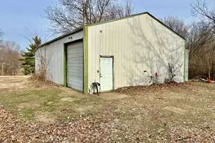 1515 6 Points Rd, Bloomington, IL 61701 - Photo 6