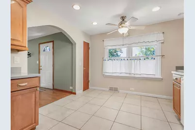 3111 Stillwell Drive, Des Plaines, IL 60018 - Photo 12