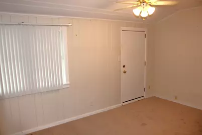 134 S Jefferson Street, Lockport, IL 60441 - Photo 6