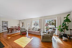 3 Lake Park Rd, Champaign, IL 61822 - Photo 8