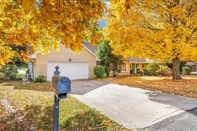 3 Lake Park Road, Champaign, IL 61822 - Photo 2