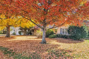 3 Lake Park Rd, Champaign, IL 61822 - Photo 4