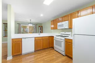 2043 Orchard Ln, Carpentersville, IL 60110 - Photo 10