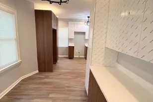 1048 W 92nd Pl, Chicago, IL 60620 - Photo 4