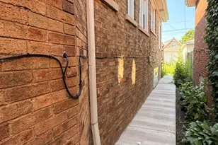 1048 W 92nd Pl, Chicago, IL 60620 - Photo 6