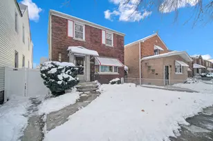10748 S Ave N, Chicago, IL 60617 - Photo 2