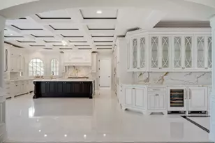 6413 S County Line Rd, Burr Ridge, IL 60527 - Photo 18