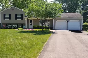 1342 Chillem Dr, Batavia, IL 60510 - Photo 2