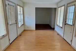 740 N Elmwood Dr, Aurora, IL 60506 - Photo 10