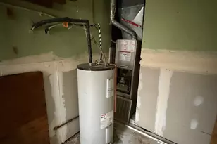 740 N Elmwood Dr, Aurora, IL 60506 - Photo 22