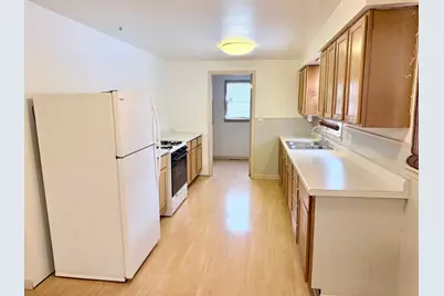 740 N Elmwood Drive, Aurora, IL 60506 - Photo 6