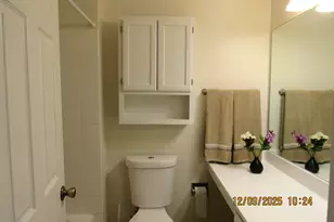 2790 Glasgow Ct, Schaumburg, IL 60194 - Photo 10