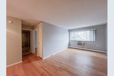 736 W Buena Avenue #402, Chicago, IL 60613 - Photo 2