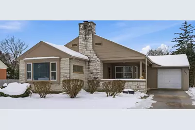 311 Grove Street, Crystal Lake, IL 60014 - Photo 1