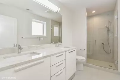 3326 W Irving Park Road #3W, Chicago, IL 60618 - Photo 8