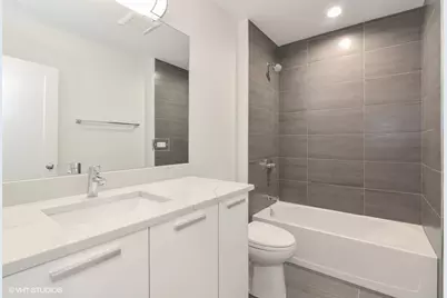 3326 W Irving Park Road #3W, Chicago, IL 60618 - Photo 12