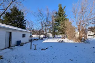 543 E 3rd St, El Paso, IL 61738 - Photo 18